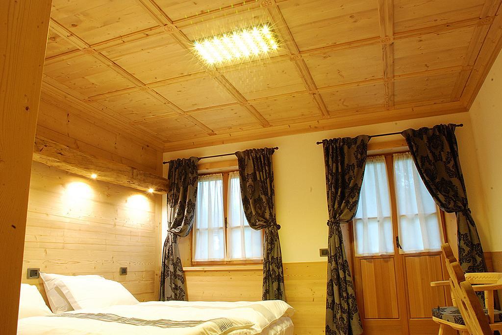 Jaegerhaus Agriturismo Cortina dʼAmpezzo Szoba fotó