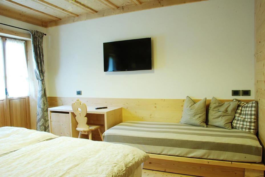 Jaegerhaus Agriturismo Cortina dʼAmpezzo Szoba fotó